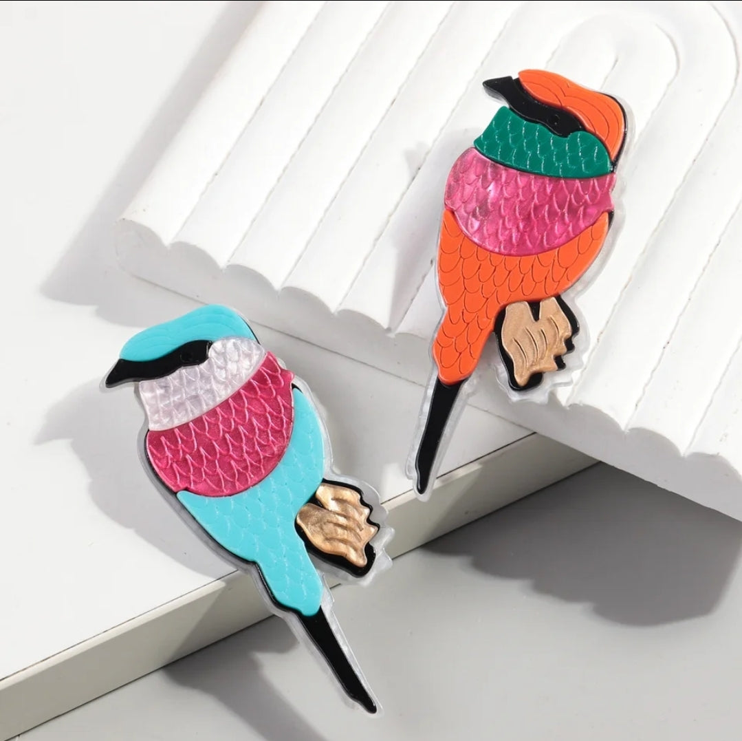 Brooch | Lapel Pin - Colourful Bird