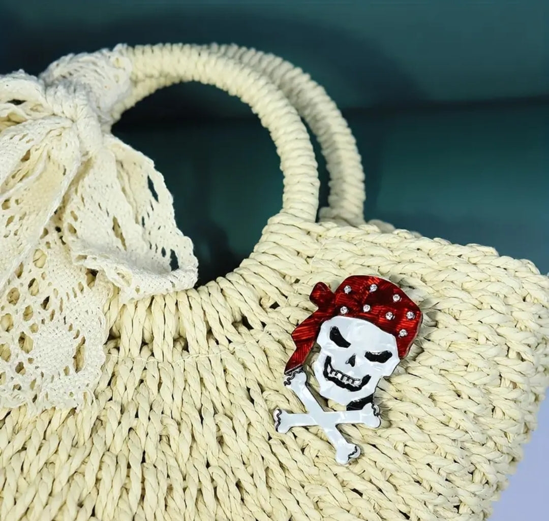 Brooch | Lipel Pin - Pirate Skull