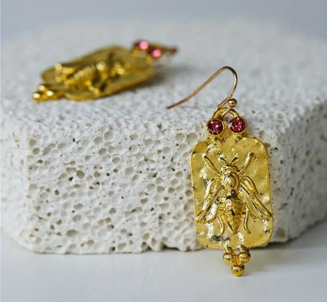 Bee Golden Gem Retro Earrings